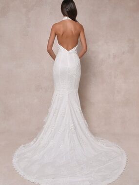 Lulu's White Lace Halter-Back Mermaid Wedding Dress